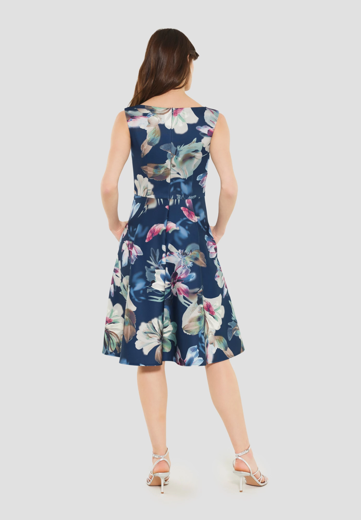 SWING Cocktailkleid Aus Scuba Mit Blumendruck 5 SWING Cocktailkleid Aus Scuba Mit Blumendruck – Bild 5