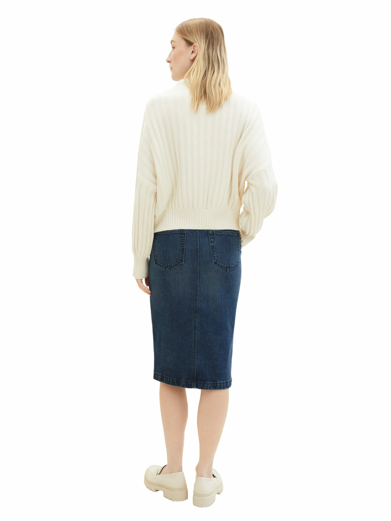 Denim Skirt With Slit 6 Denim Skirt With Slit – Bild 6