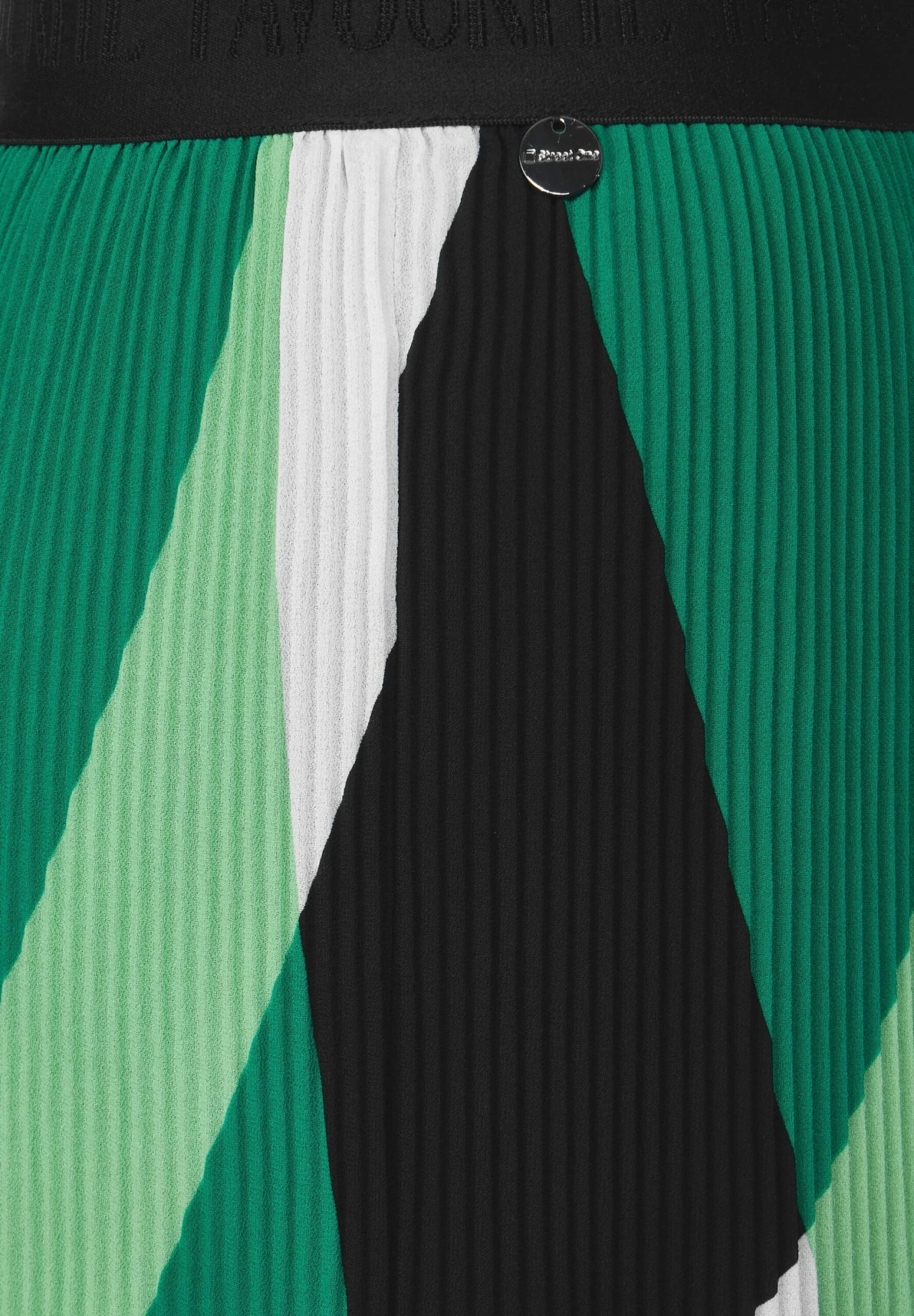 Print Plissée Rock 2 Print Plissée Rock – Bild 2